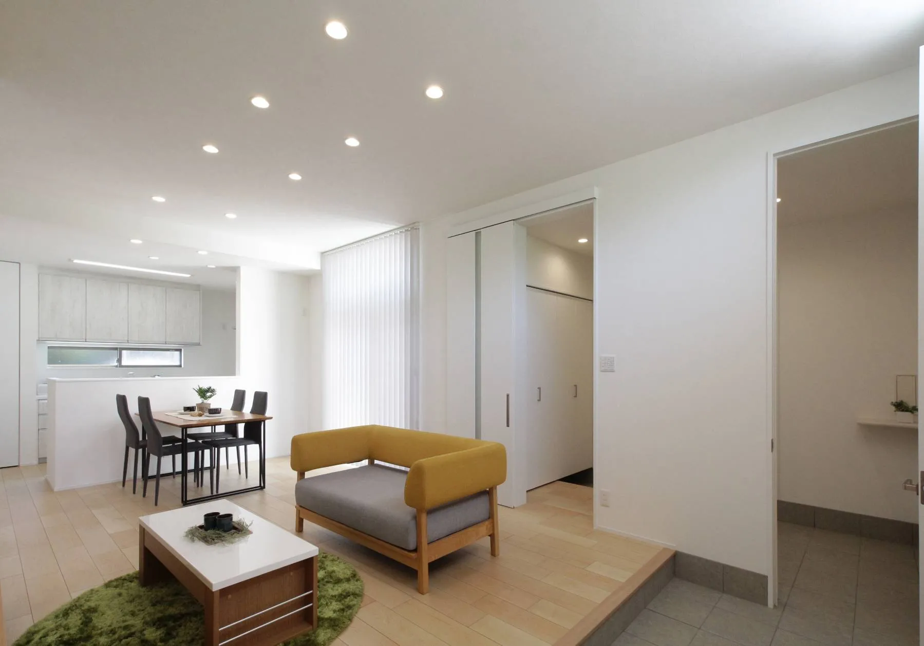 おしゃれ　二階建て　家