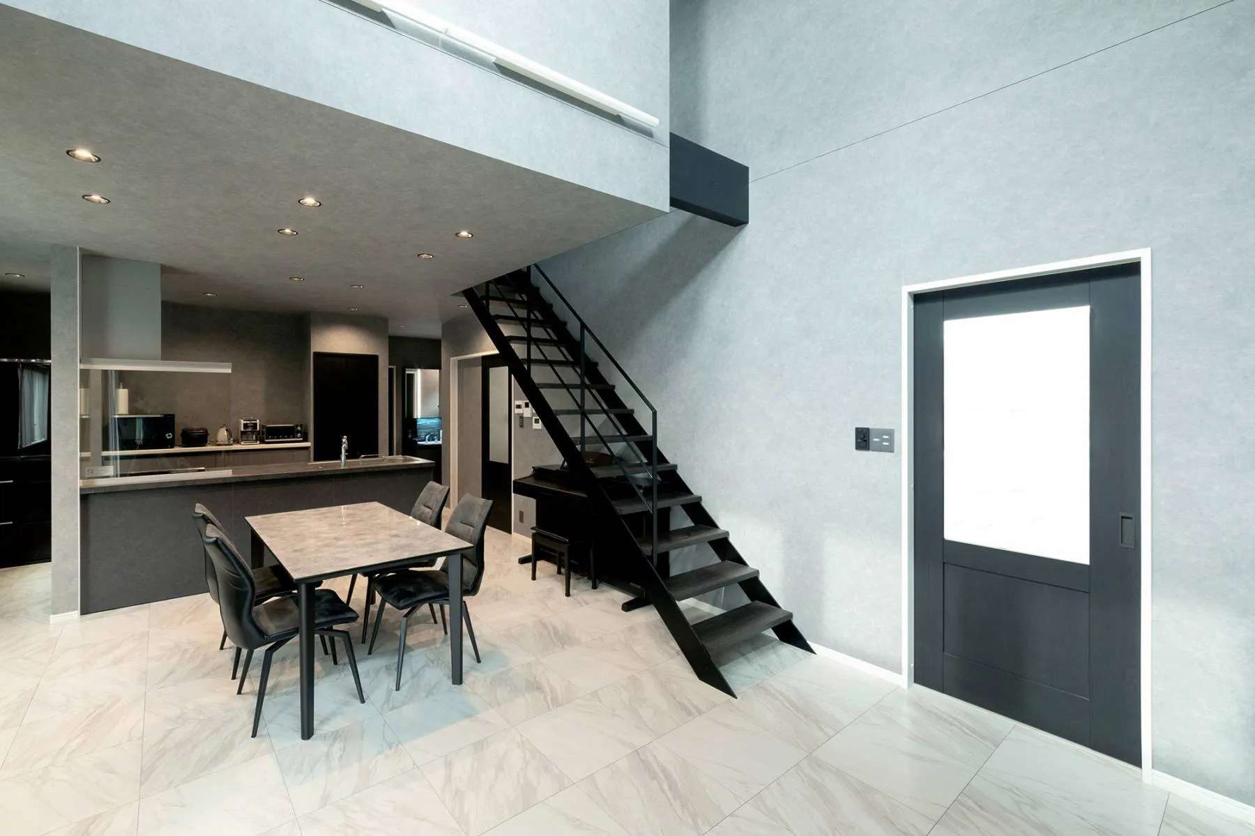 スケルトン階段