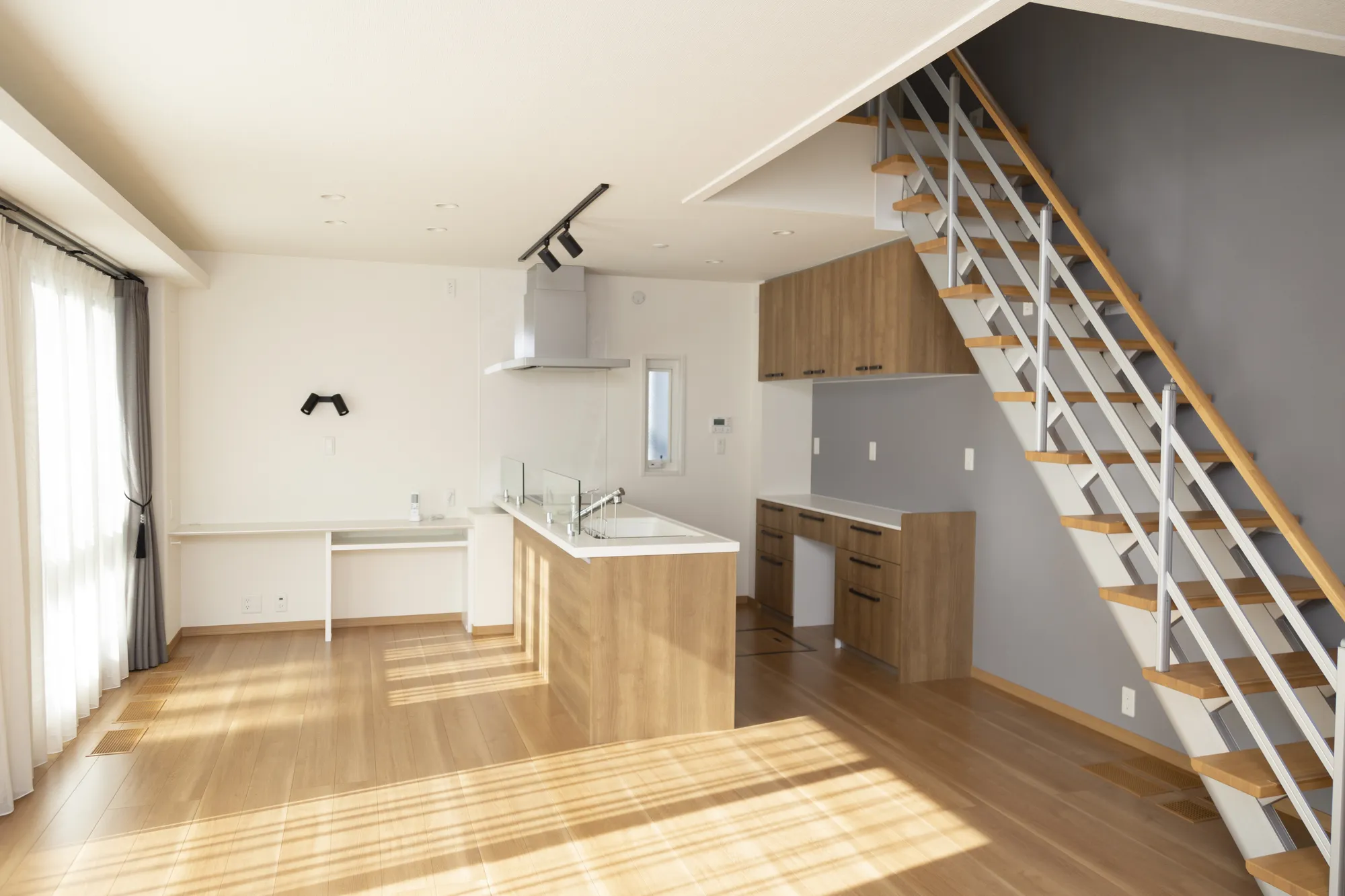 スケルトン階段