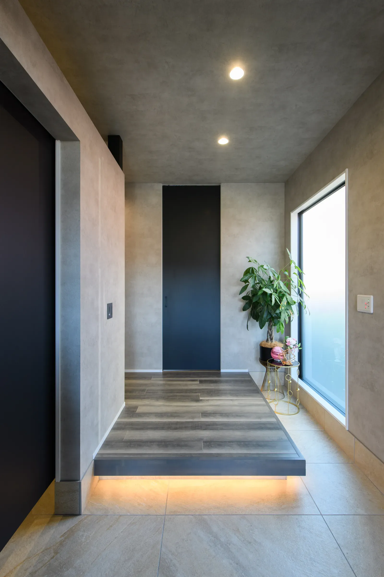 おしゃれ　玄関間取り