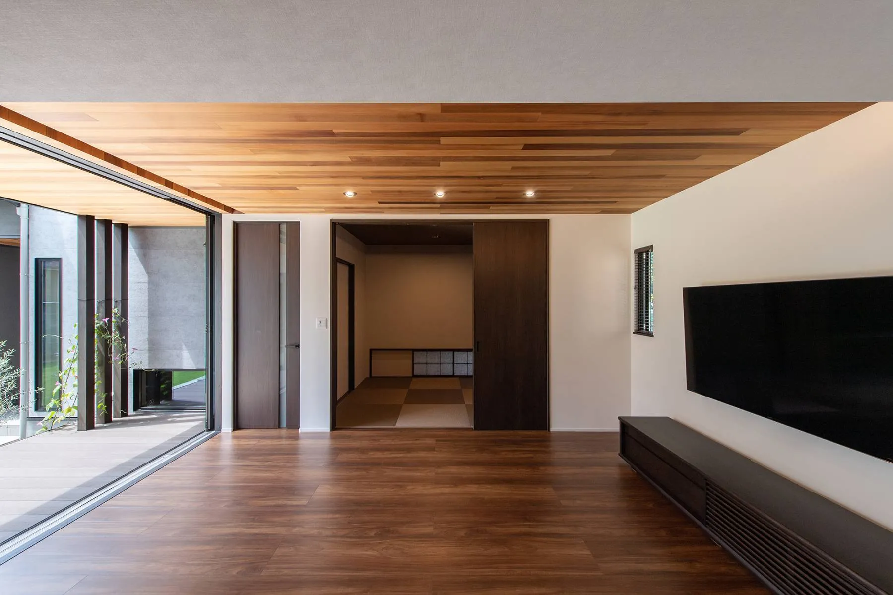 リビング 大きな窓