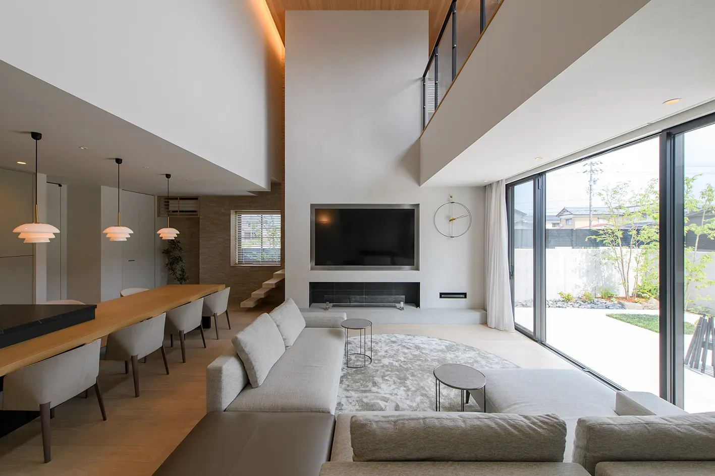 リビング 大きな窓