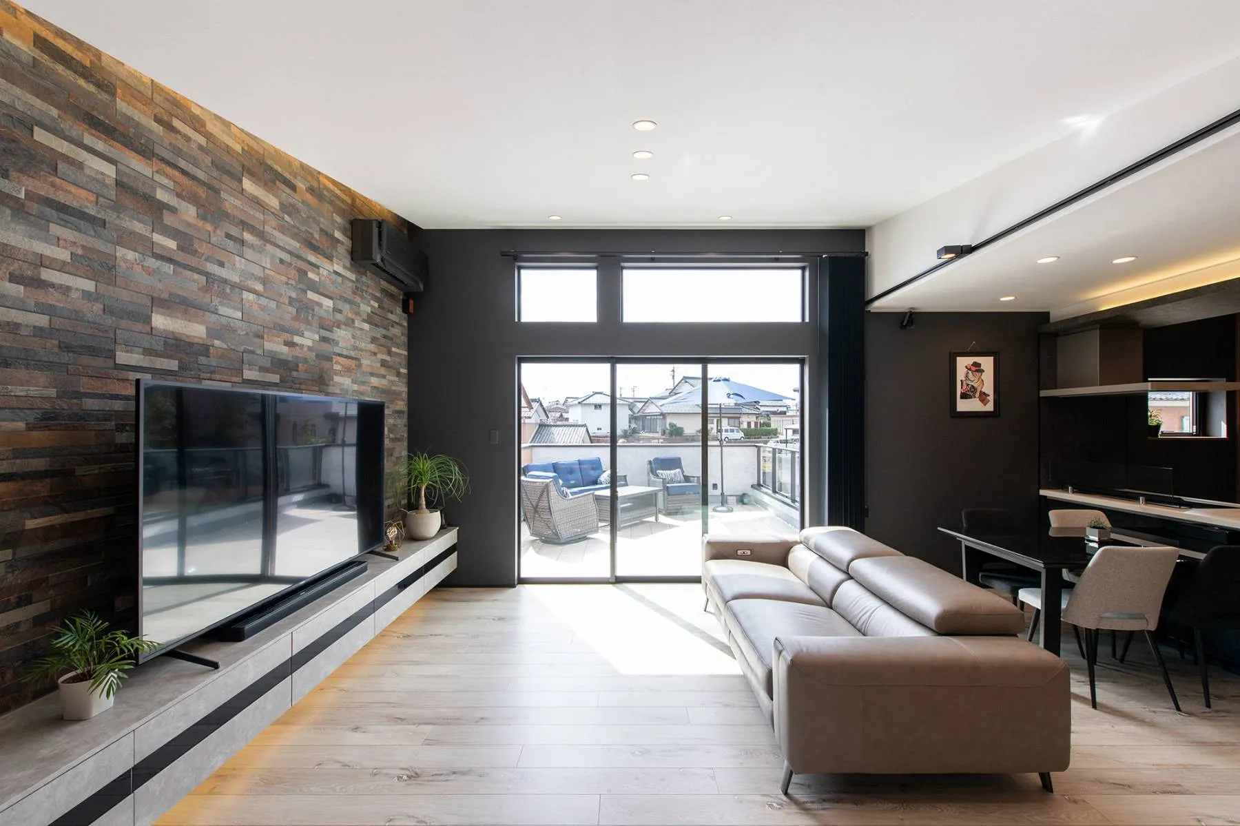 リビング 大きな窓